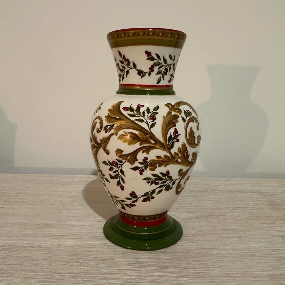 Vintage 1990s Laura Ashley Vase